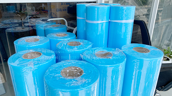 khan trai giuong y te dang cuon gia re